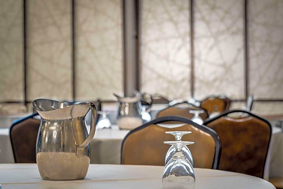 DoubleTree By Hilton Missoula Edgewater