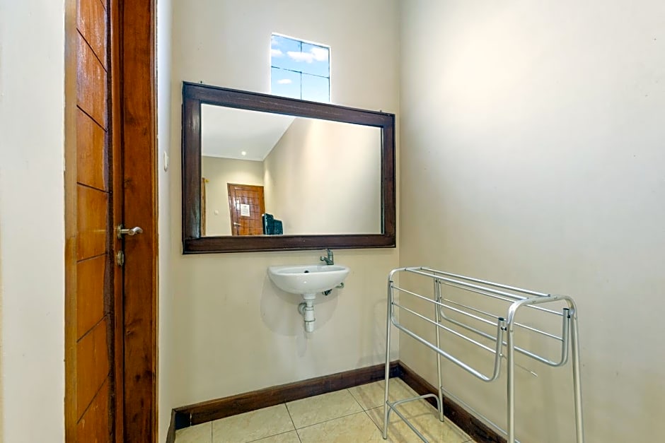 Sawarna Little Hula Hula