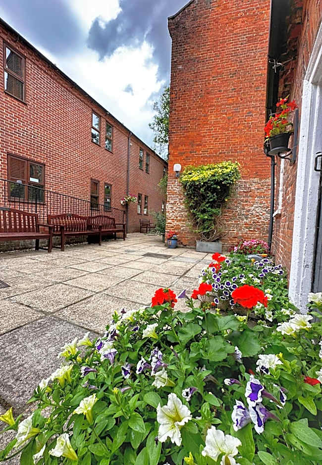 Elmham House - Pilgrim Hotel