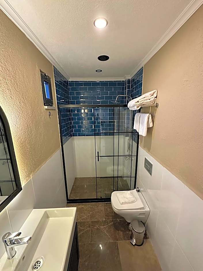 Park Hotel & Private Transportation İstanbul Airport-By Loft