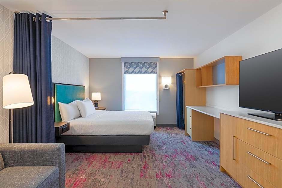 Home2 Suites by Hilton Milwaukee Brookfield