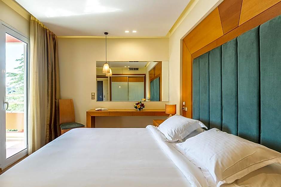 Oasis Hotel Apartments