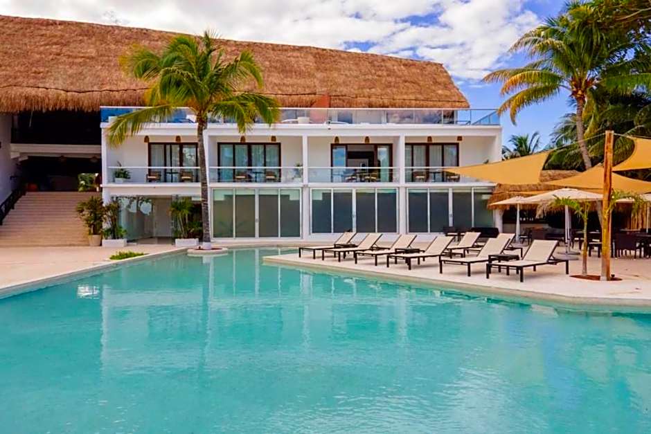 Le Reve by Mij - Beachfront Hotel