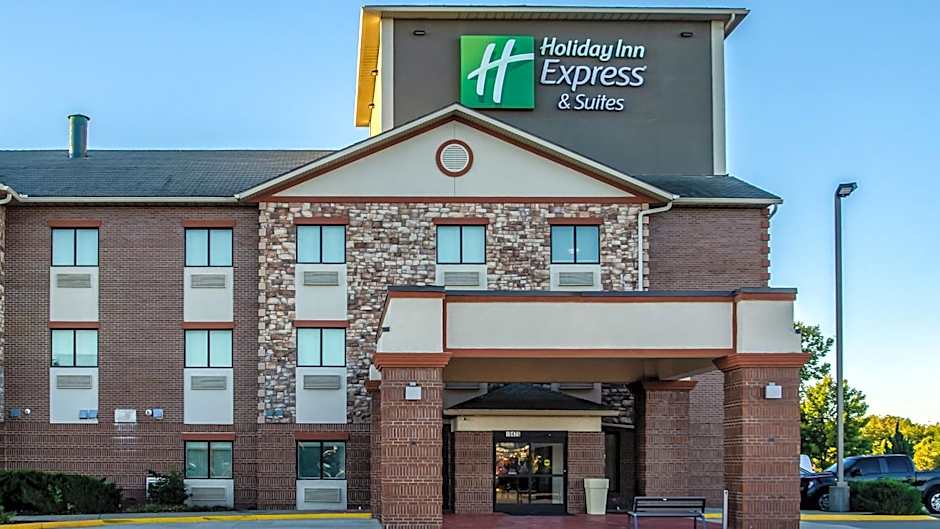 Holiday Inn Express and Suites Olathe South By IHG