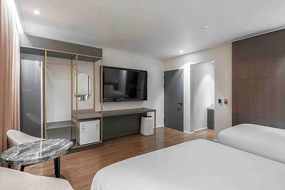 Cloud in Hotel Mokpo Peace Square