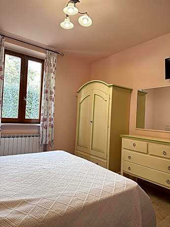 One-Bedroom Apartment with Terrace