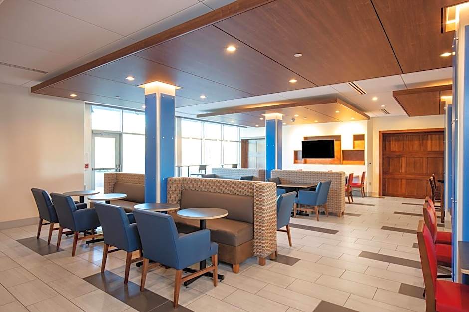 Holiday Inn Express And Suites Beloit By IHG