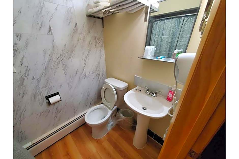 Wisconsin-Aire Motel By OYO Random Lake