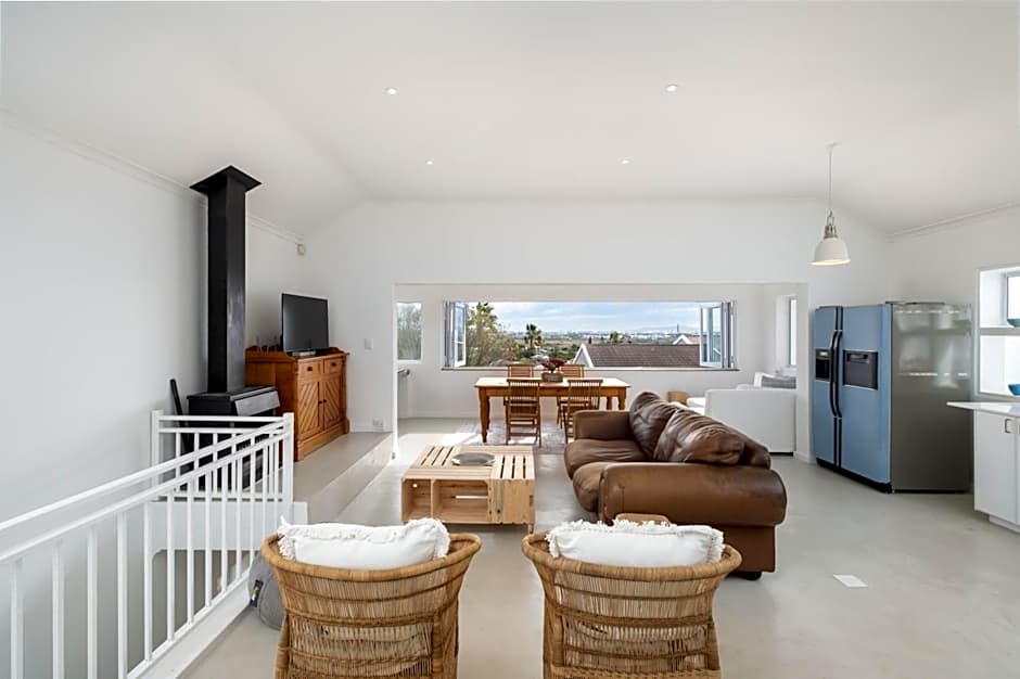 Lakeside Ocean Breeze