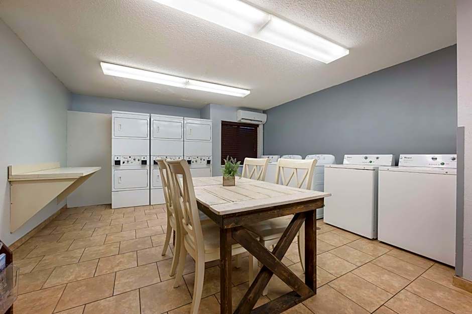 Sonesta Simply Suites Huntsville Research Park