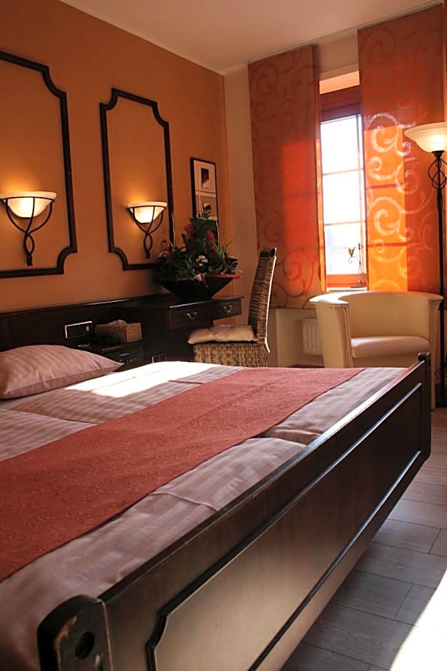 Le Pavillon – Echternach, MO