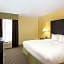 La Quinta Inn & Suites by Wyndham Salina