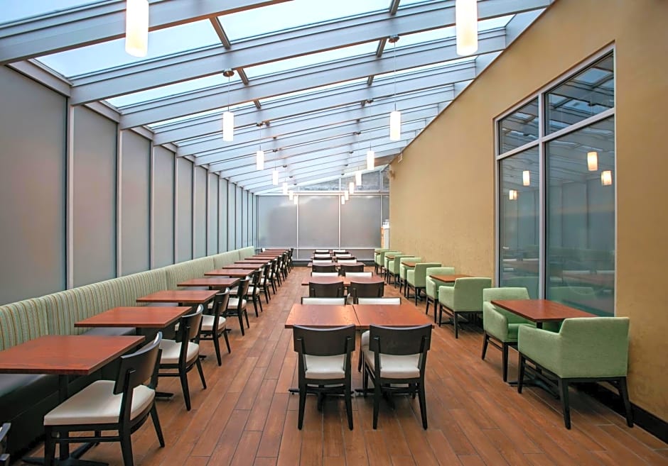 Holiday Inn Manhattan 6th Ave - Chelsea, an IHG Hotel