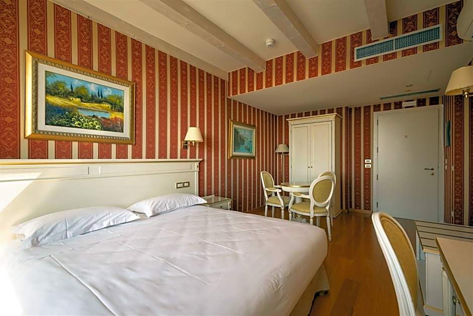 Noventa Hotel