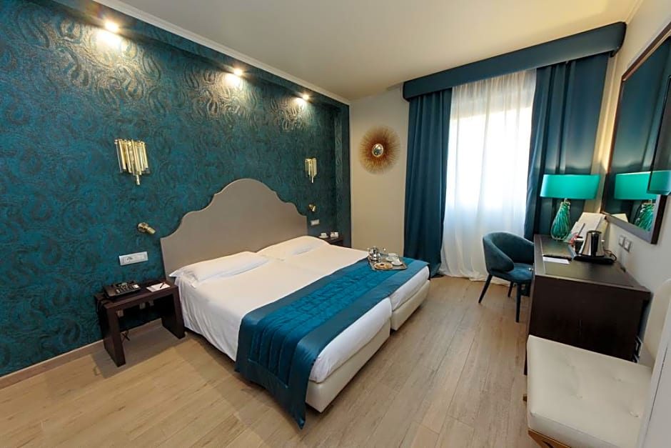 Photo 1 of 2 of Premium 1 Double Bed or 2 Beds
