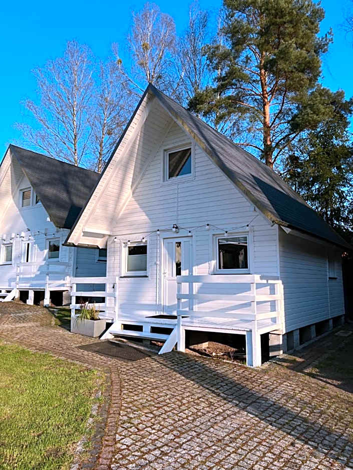 Domki nad jeziorem Kazub