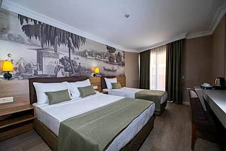 Standard Room with Side Sea View