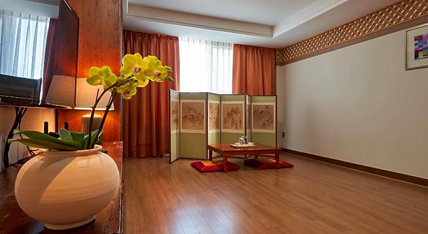 Gyeongju GG Tourist Hotel