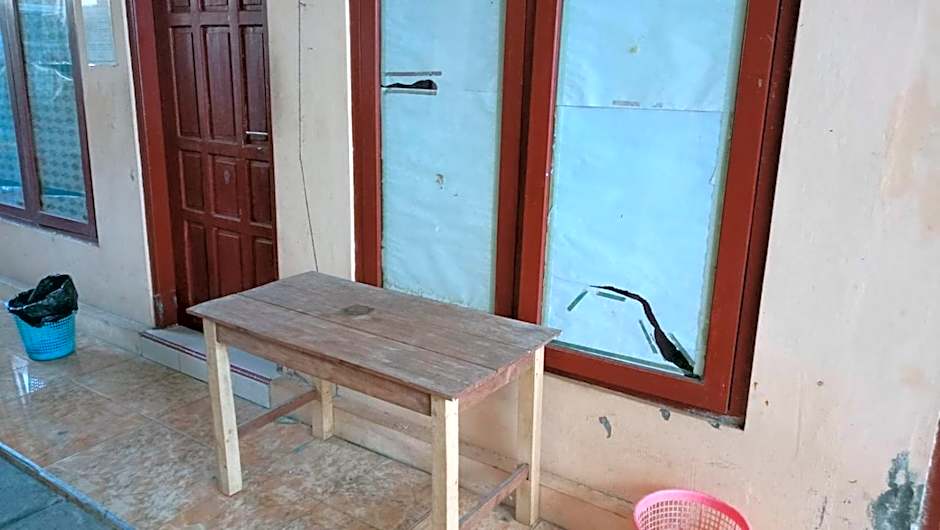 OYO Life 93712 Vanda Family