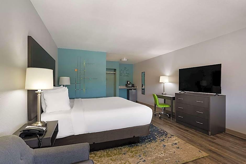 Richland Riverfront Hotel and Conference Center, Ascend Hotel Collection