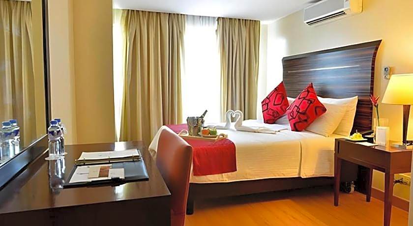 Lancaster Hotel Manila