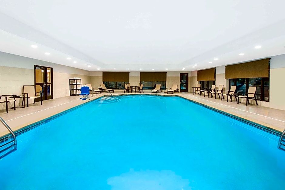 Wingate by Wyndham Niagara Falls