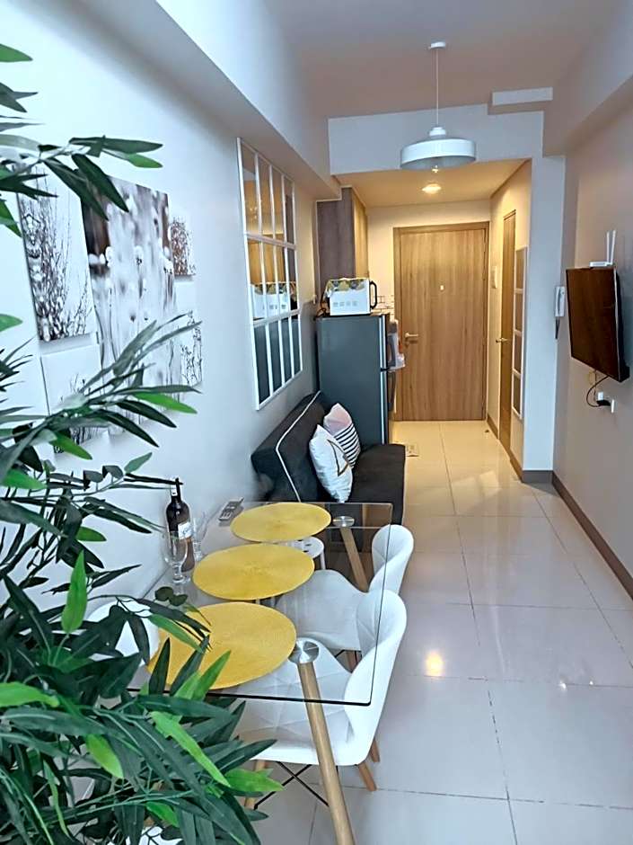 SMDC Coast Residences near PICC World Trade Center MOA