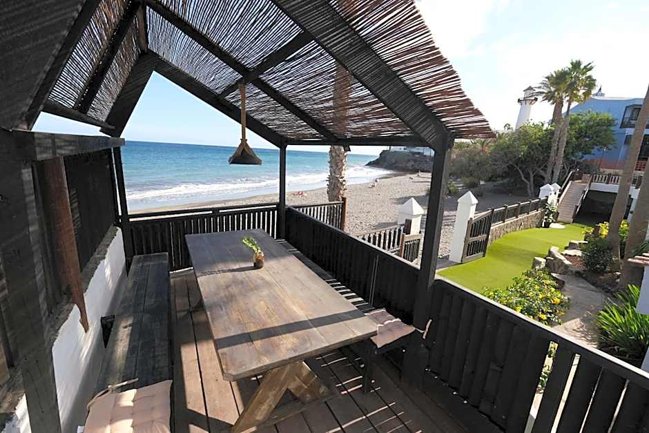 Bungalows Side Shore