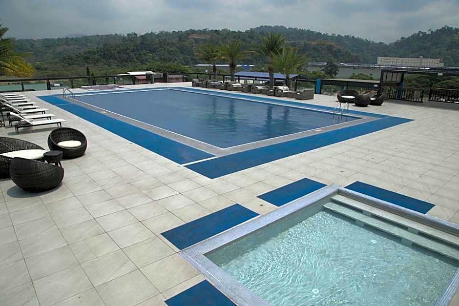 Le Charme Suites Subic