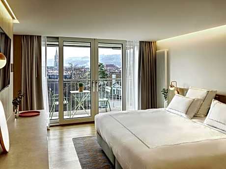 Vitality King Suite with Balcony and Panoramic View