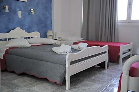 Quadruple Room with Pool View