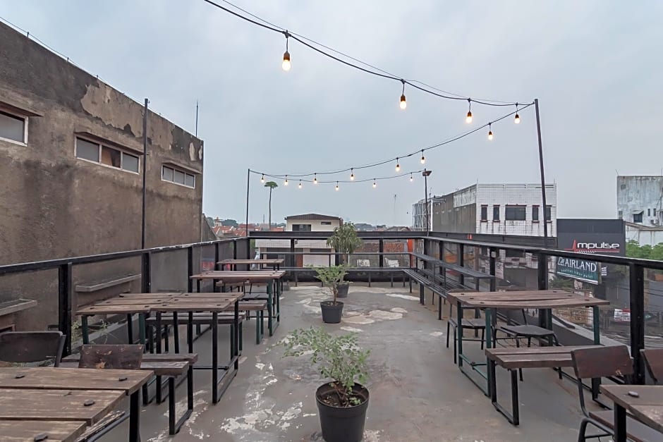 Jabrix Hotel Mitra RedDoorz