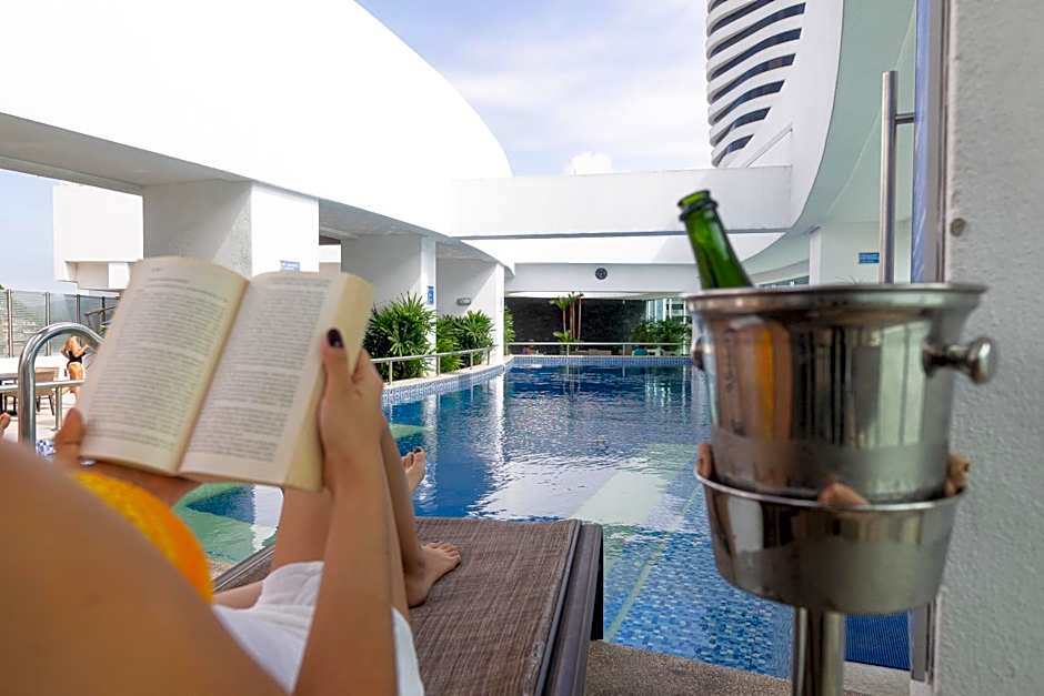 Wyndham Guayaquil, Puerto Santa Ana