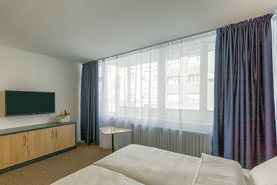 Premium Crown Suites