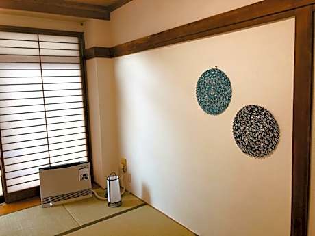 Japanese Style Room with Private Bathroom 3-4 adult