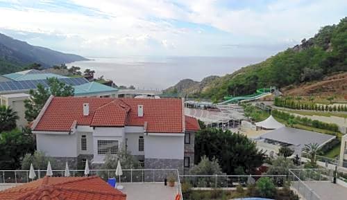 Golden Life Heights Deluxe Suite Hotel - Adult Only