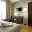 Smart Hotel Gallery House