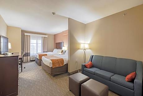 Suite with Two Double Beds - Accessible/Non-Smoking