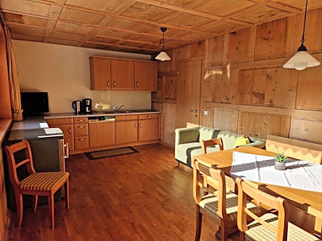 Two-Bedroom Apartment with Mountain View