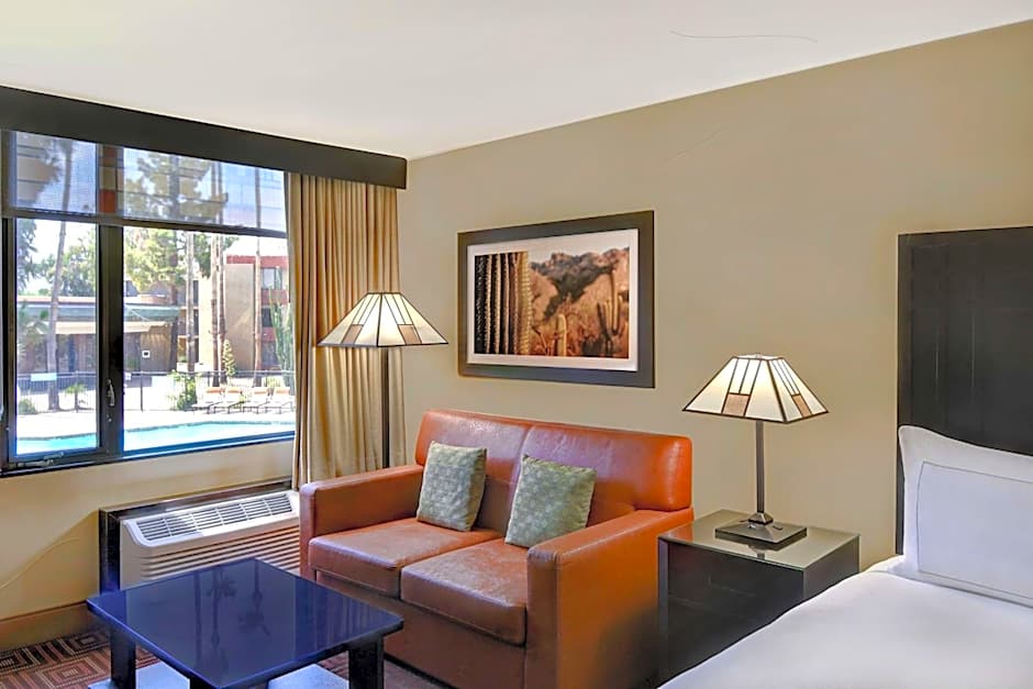 DoubleTree By Hilton Phoenix- Tempe