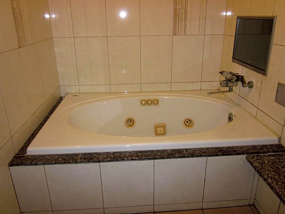 Hotel Aura Daito (Adult Only)