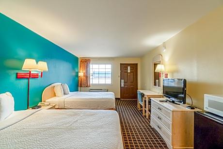 2 Queen Beds Non-Smoking