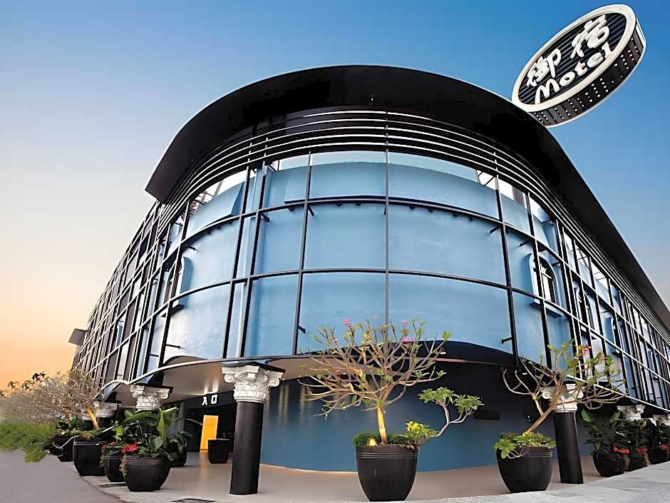 Royal Group Motel Buo Ai Branch