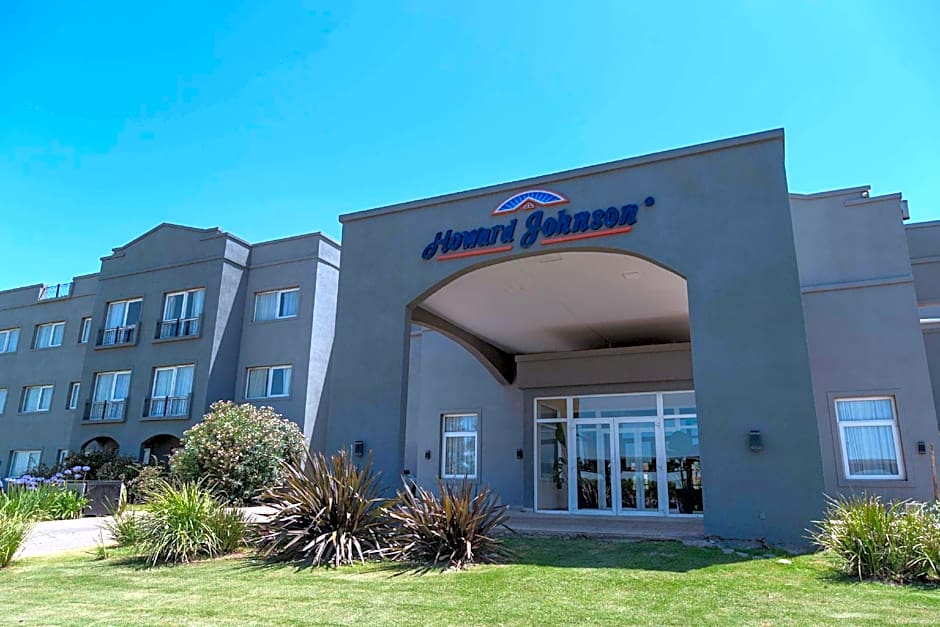 Howard Johnson Funes