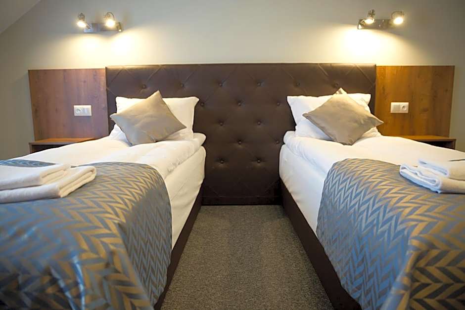 Double Room with Private Bathroom — 4 fotoğraftan 1. fotoğraf