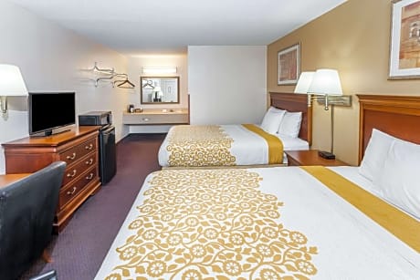 2 Queen Beds Non-Smoking