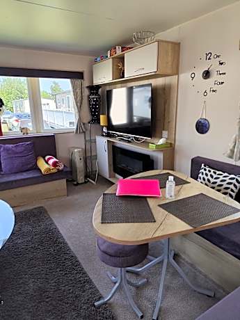STATIC CARAVAN HOTEL in EDINBURGH