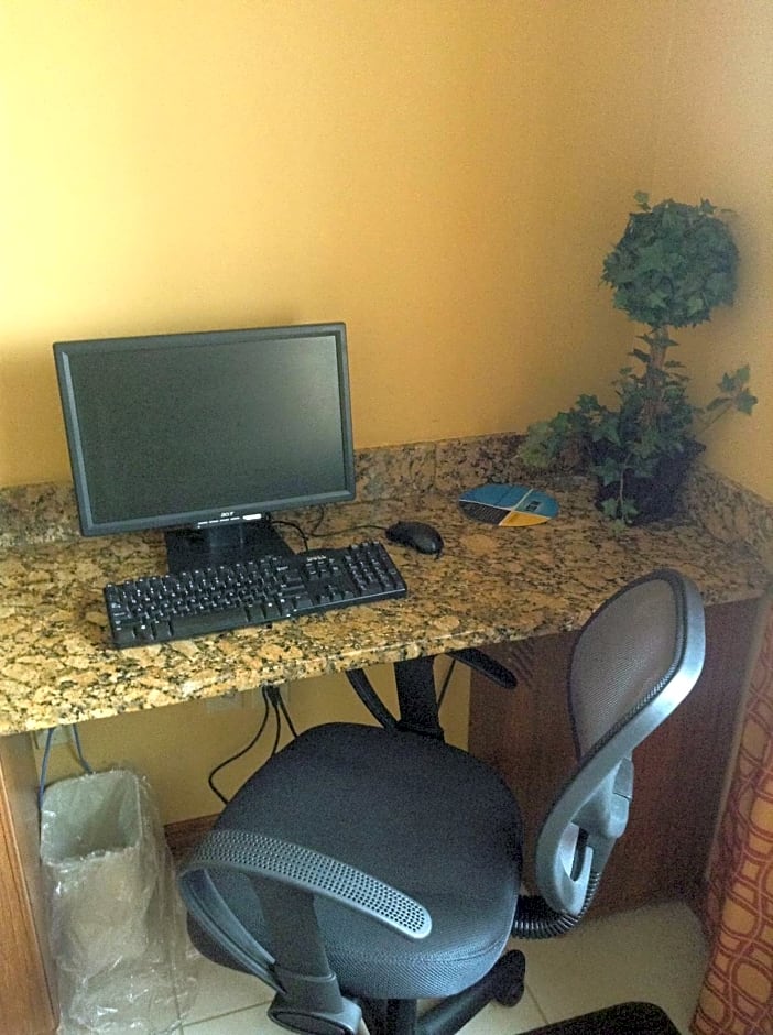 Microtel Inn & Suites By Wyndham South Bend/At Notre Dame