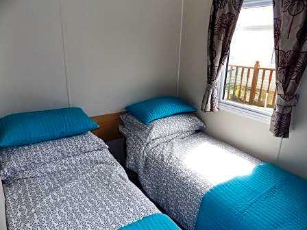 Caravan by the sea Trecco Bay