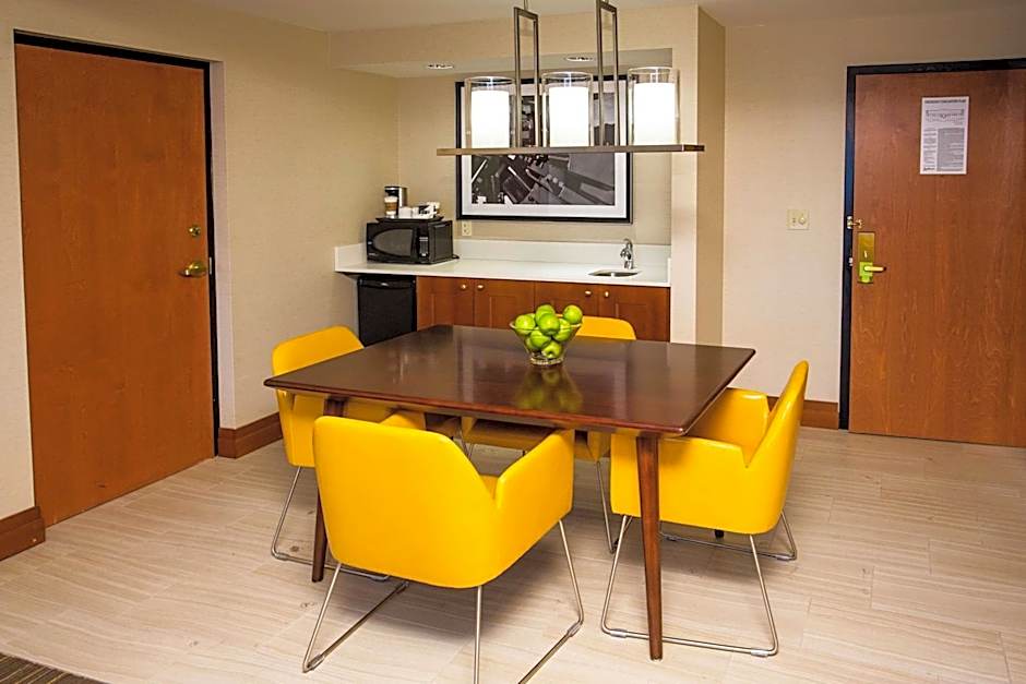 Wyndham Moline on John Deere Commons